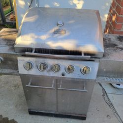 Char-Broil 4-Burner Gas Grill