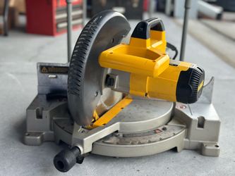 DeWalt DW703 10” Compound Miter Saw - Works Great