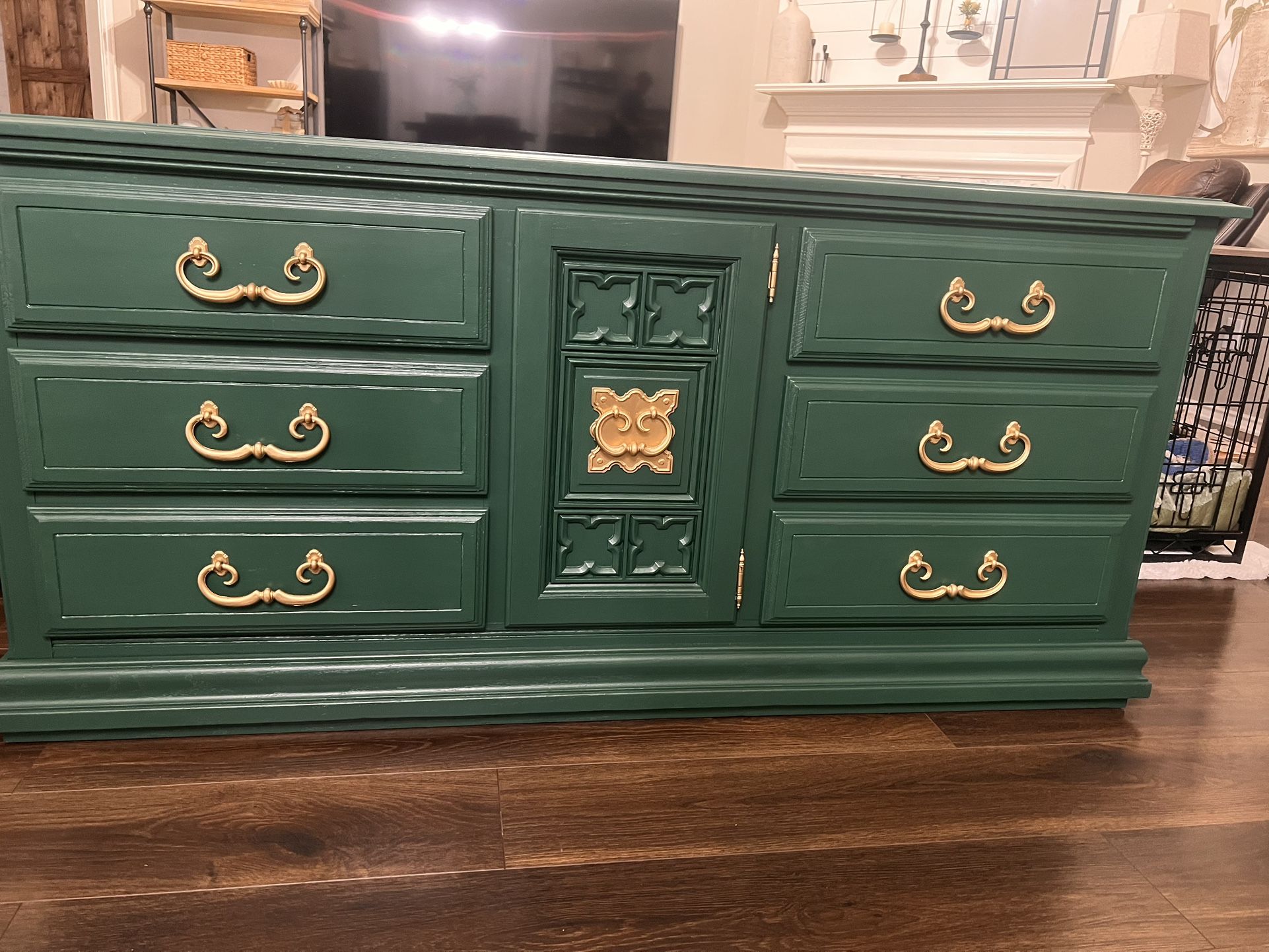 Dresser