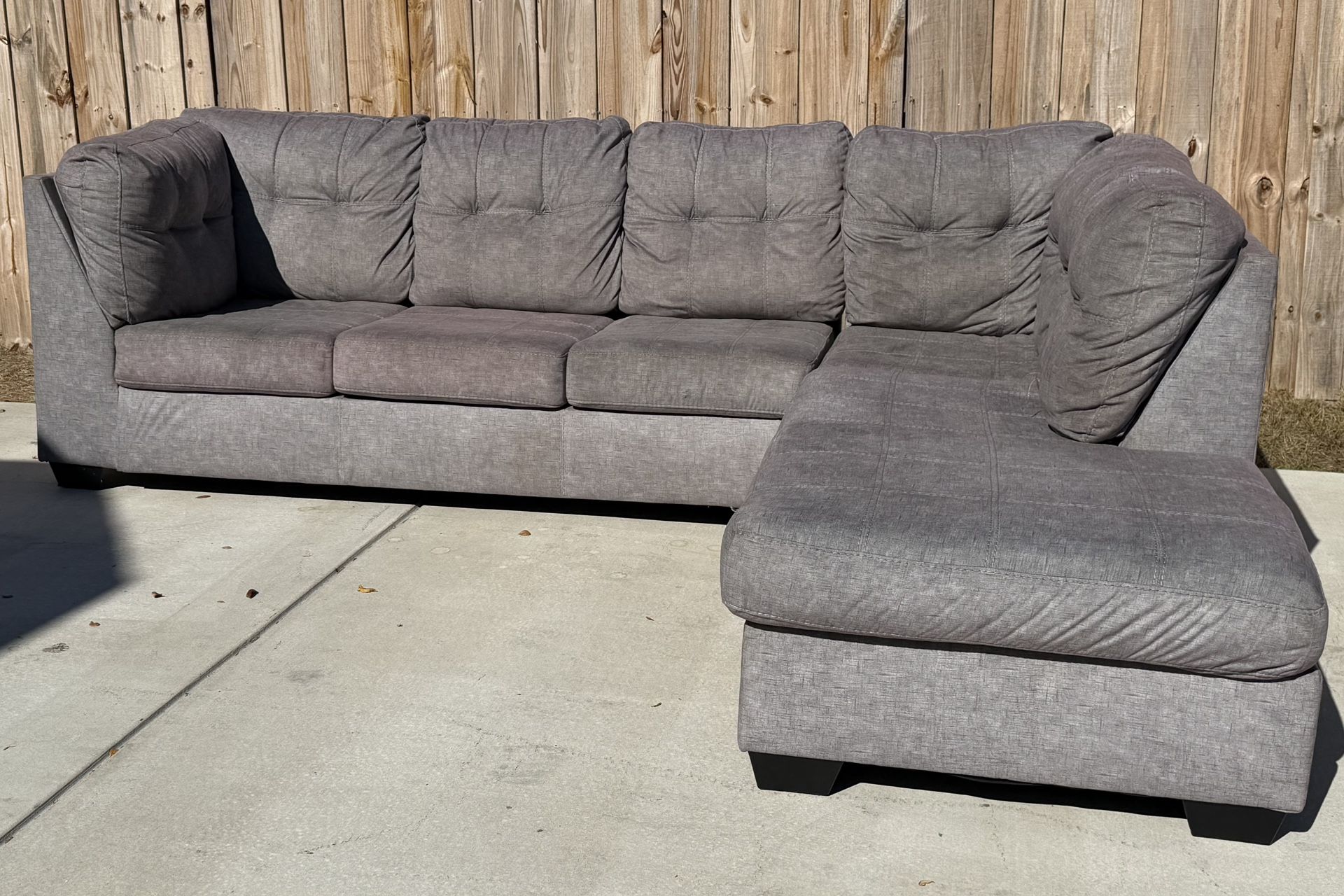 🔥 MUST GO TODAY! $250! Large Gray Sectional Couch w/ Chaise & FREE DELIVERY 🚚 
