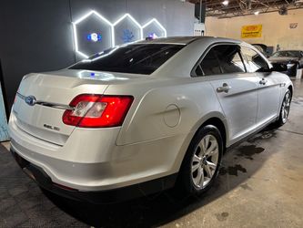 2012 ford Taurus all wheel drive