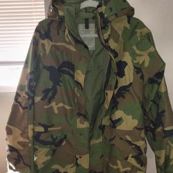 🪖 BRAND NEW US Army GORE-TEX ECWCS Parka – Small Regular – Woodland Camo (GEN1)
