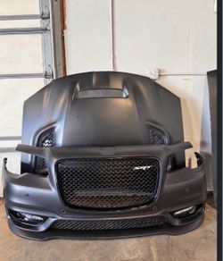 Chrysler 300 SRT8 Hood&Bumper