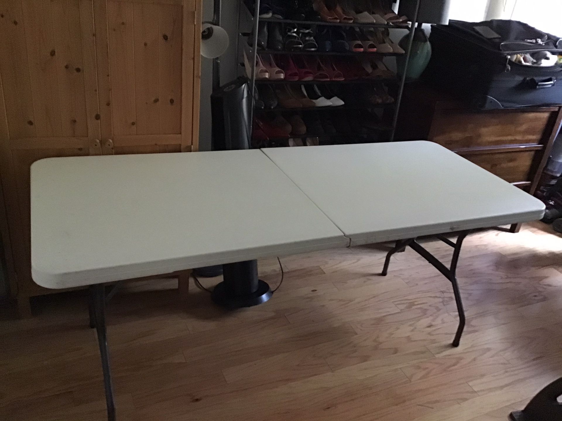 Table. 9 ft. Good condition