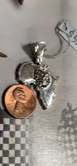 Brand new sterling silver pendant