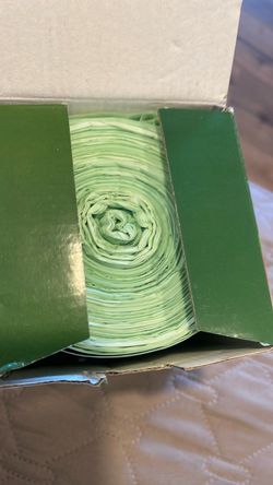 Green Plastic Bags Roll in Box