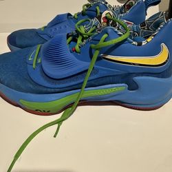 Uno Shoes