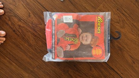 Reese’s Peanut Butter Costume