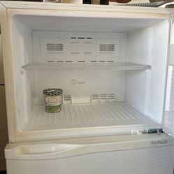 Refrigerator Refrigerator