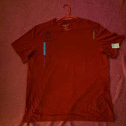 Reebok-XL Shirt