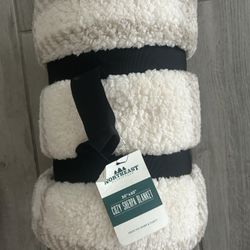 Sherpa Blanket - Brand New
