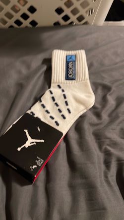 Jordan 12 Retro Mens size large Mid Socks White/Obsidian. New with tags