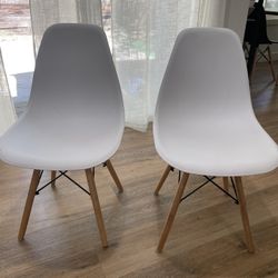 Modern Style Chairs 