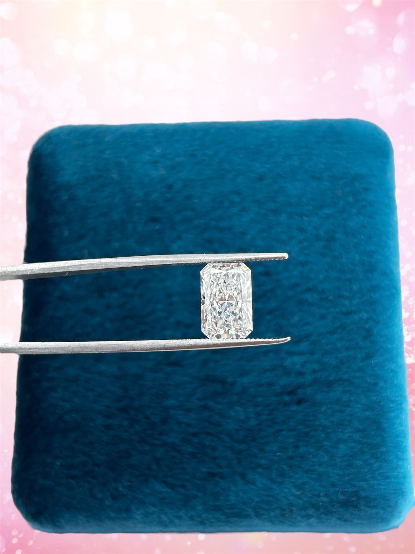 2.56 Carat Weight Lab Grown Radiant Diamond