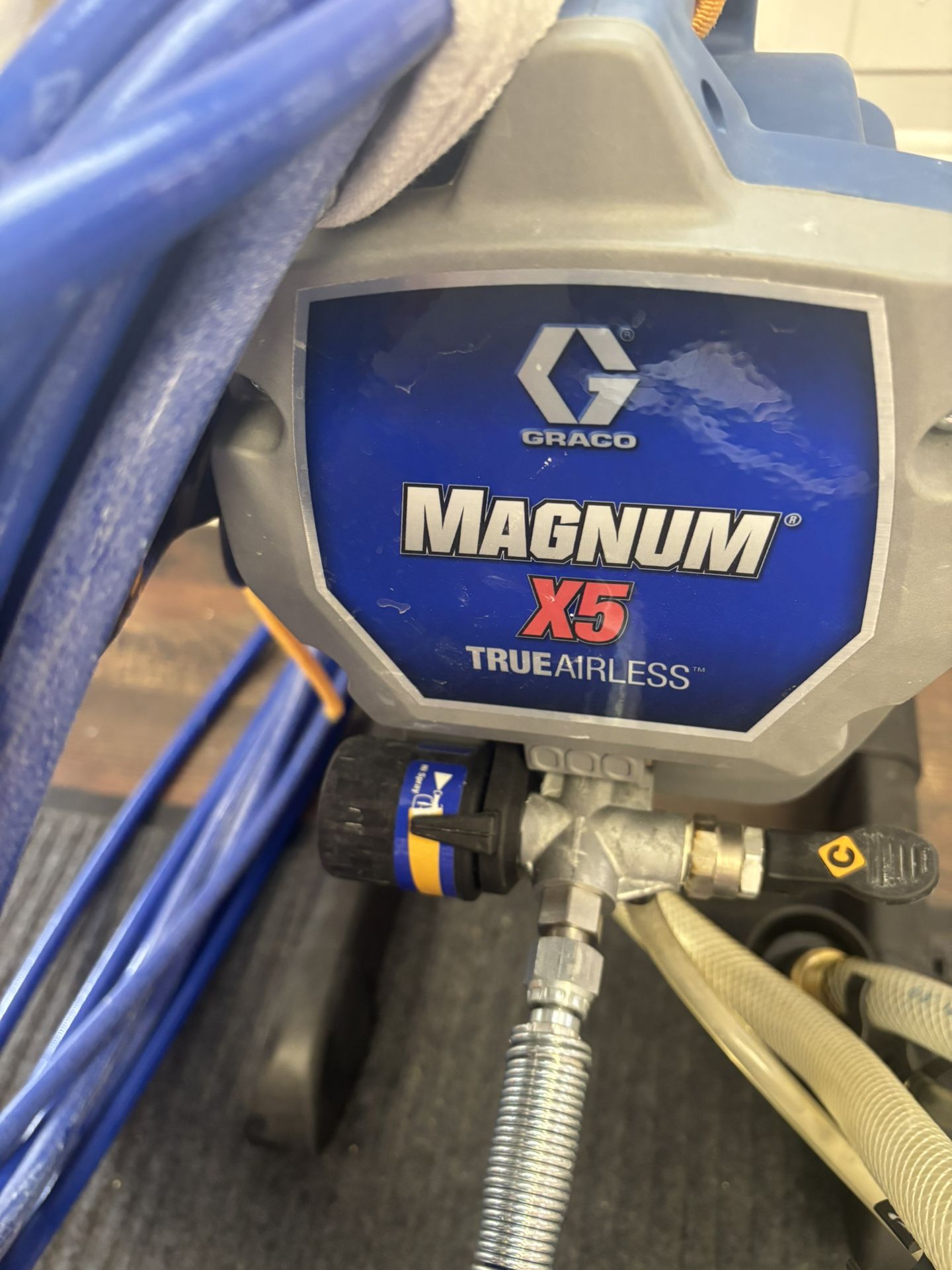 Graco Magnum 262800 X5 Stand Airless Paint Sprayer 