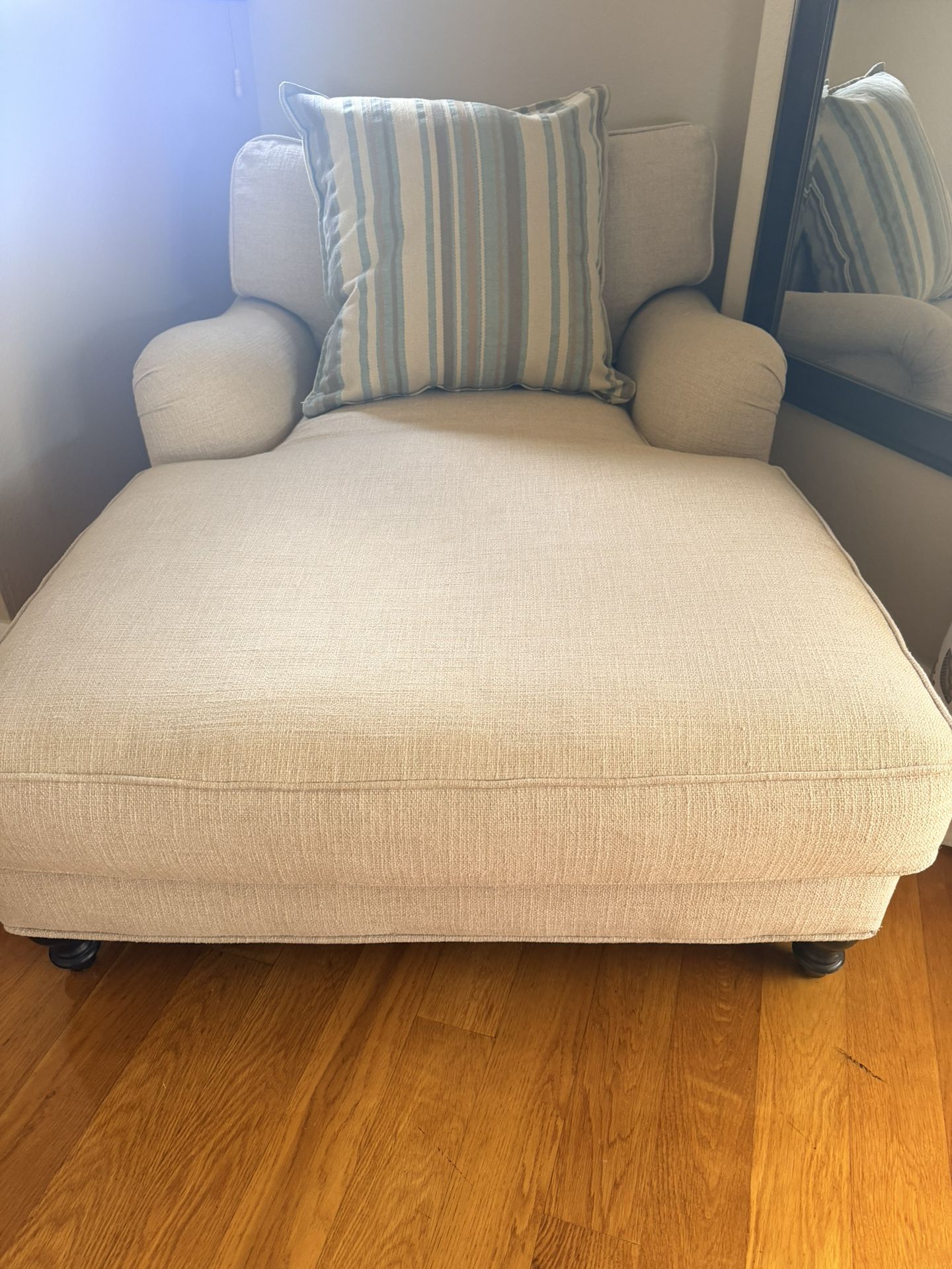 Oversized Chaise Lounge