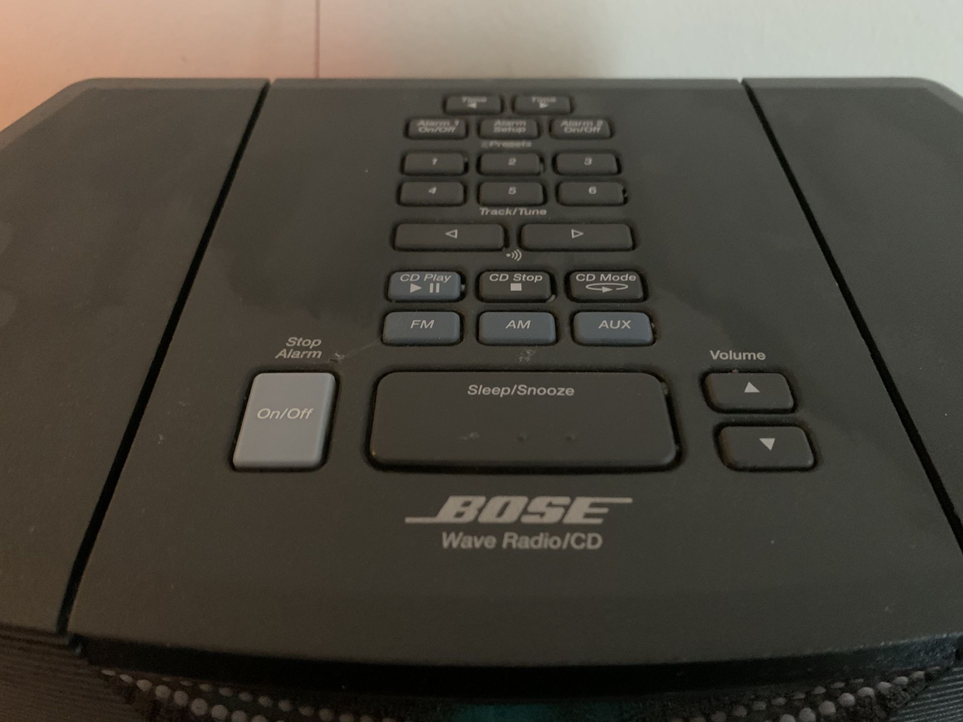 BOSE WAVE RADIO/Alarm/Aux connectivity