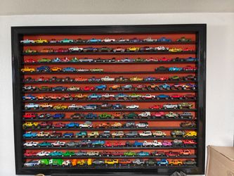 Display with trucks