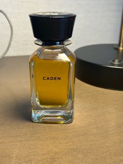 CADEN OMAN LUXURY DECANTS