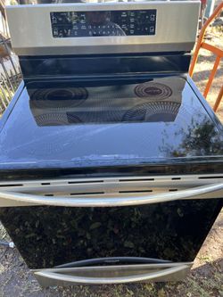 Frigidaire 4 Burner 1 Oven