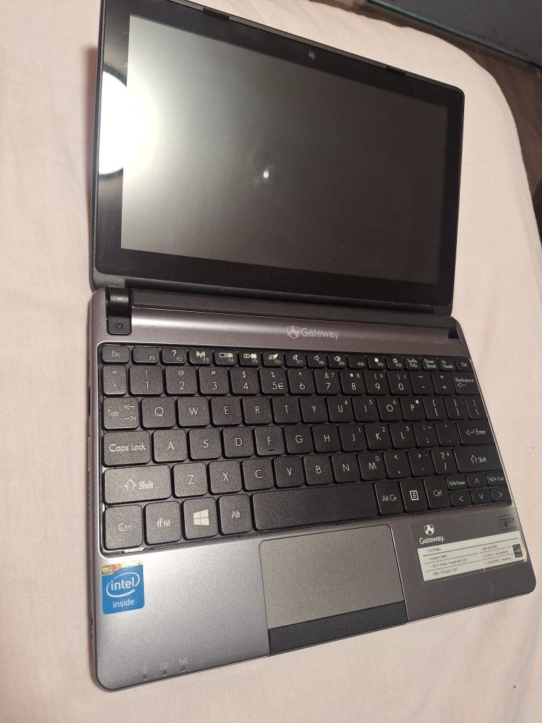 Gateway touch screen Laptop 320GB 10.1 in Microsoft OFFICE LT41P06u Great Condition