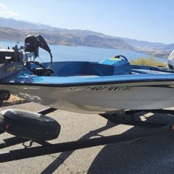 Bass Boat Spirit Thruster 17ft