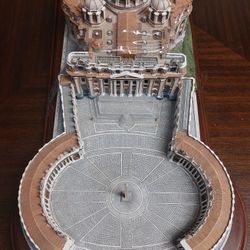 Vintage 1993 Danbury Mint St Peter's Basilica Vatican City One Model it has a few Small peice broking off see picture, & the City does not stay on the