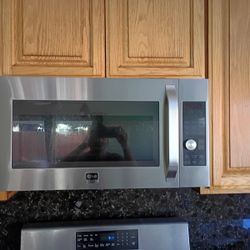 LG Stainless Steel Over the Range 1.7 cu. Ft. Microwave LSMC3086SS yr 2020 Used