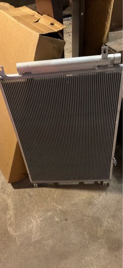Ac condenser for Cadillac cts 2003