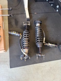 Icon 2.5 Shocks/Uppers
