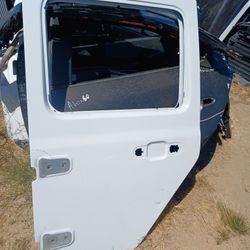 JEEP WRANGLER DOOR SHELL LEFT SIDE OEM 2018-2024 