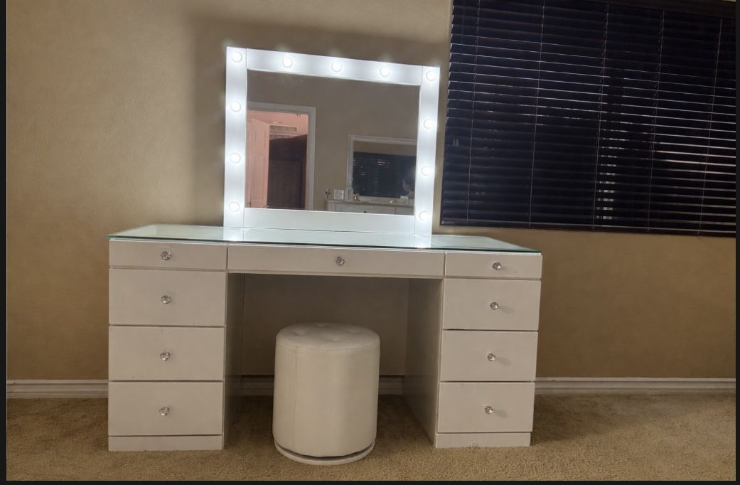 Makeup Vanity