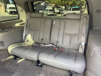 03-06 Escalade 3rd Row Seat