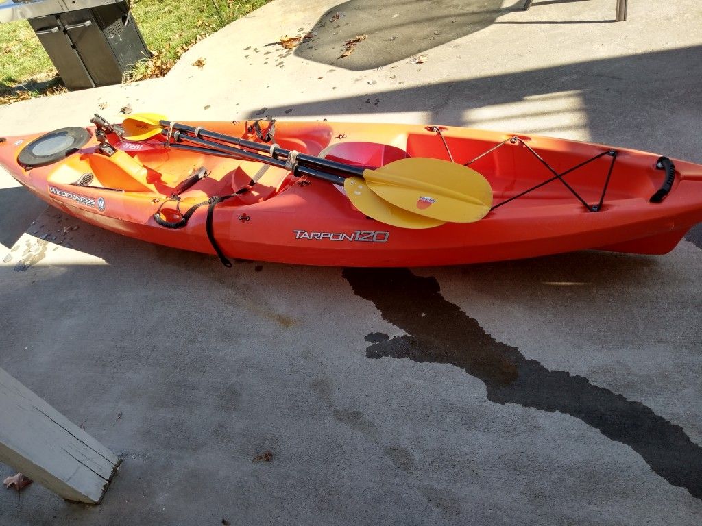 Tarpon 120 kayak I have 3 nice kayak 2 kayak 17 foot the yellow 13