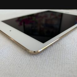 Mint Rose Gold  Ipad Mini 4 - 128gb. Private Seller!