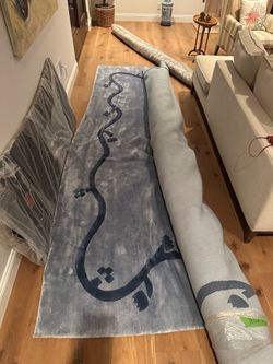 BRAND NEW Massive 12x15 Area Rug - Blue Wavy Border