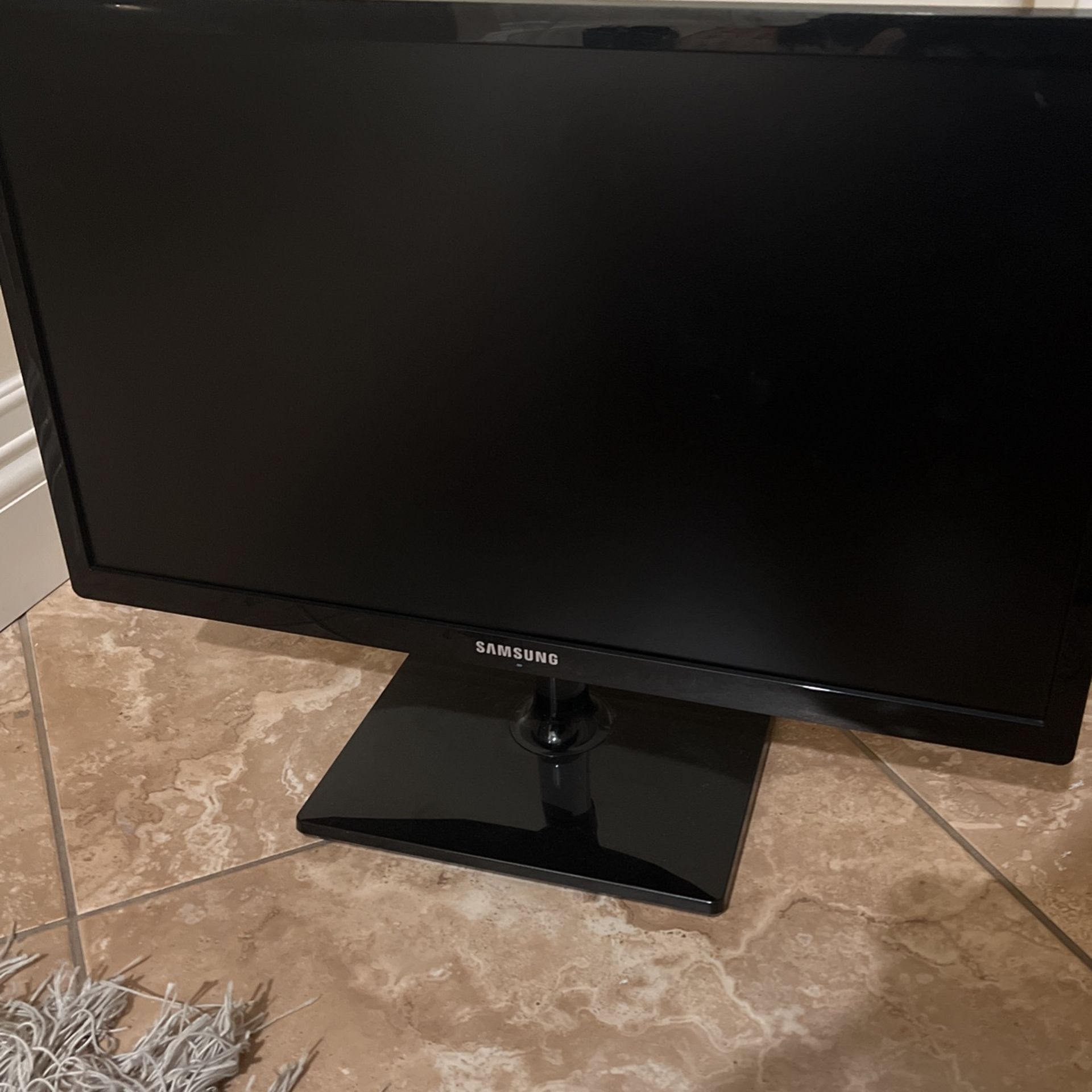 Samsung Monitor 24”