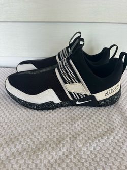 Men’s Nike shoes