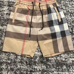 Burbery  Shorts 