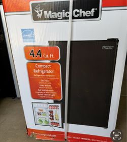 Magic Chef 4.4 cubic feet mini fridge black, new in box.