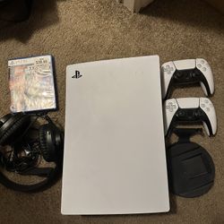Ps5 Disk + 2 Controllers And Headset