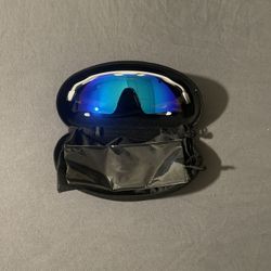 Oakley’s Sunglasses Radar EV White