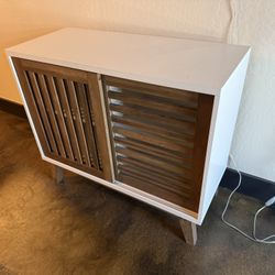 White & wood Cabinet 