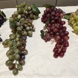 Artificial Grapes - NWT