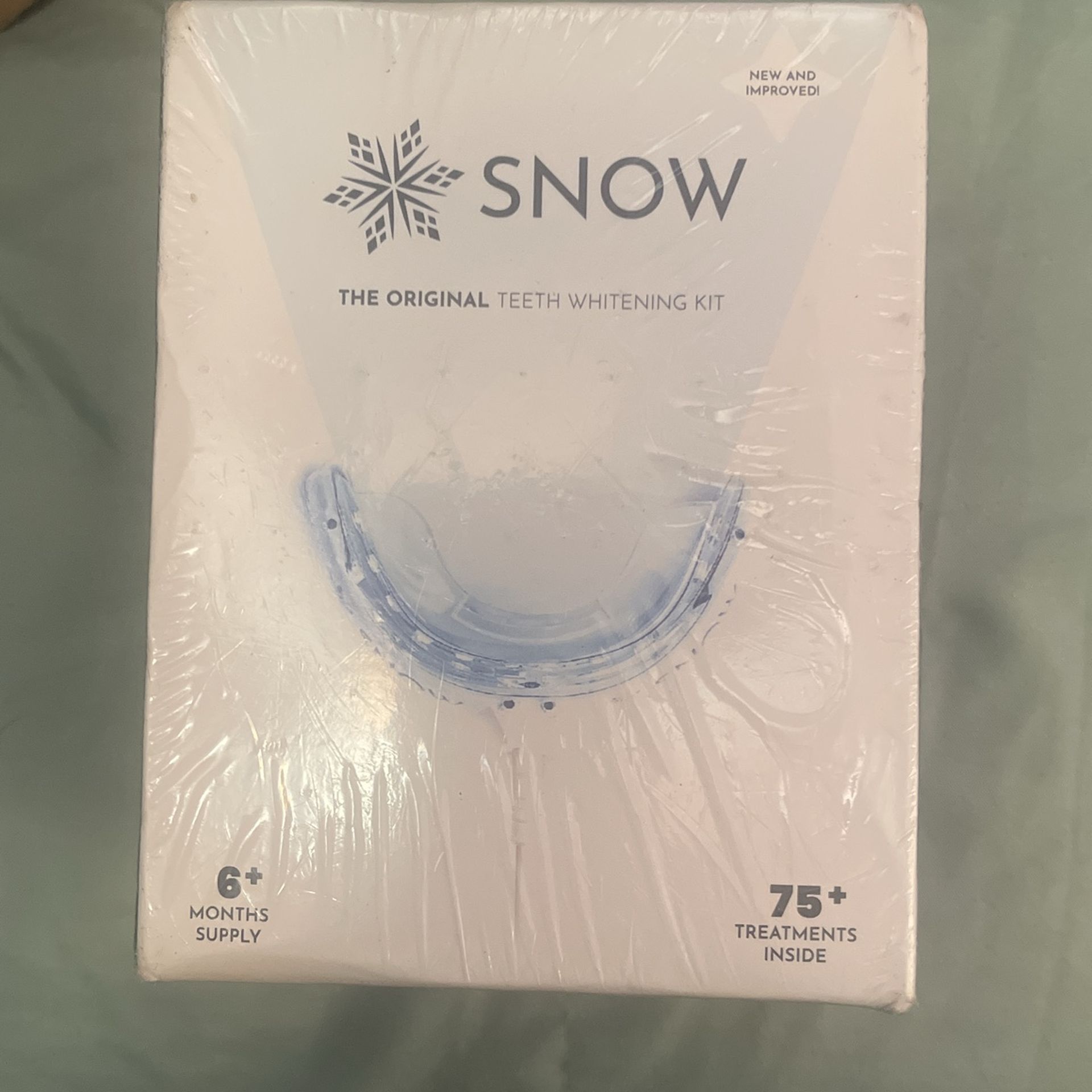 Snow The original TEETH WHITENING KIT