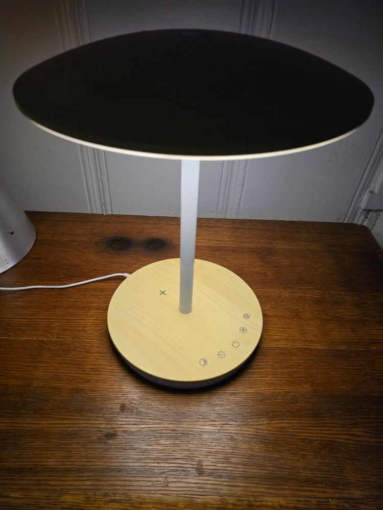 LAMP TABLE ULTRABRITE