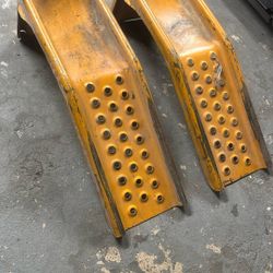 HeavyDuty Steel Car Ramps