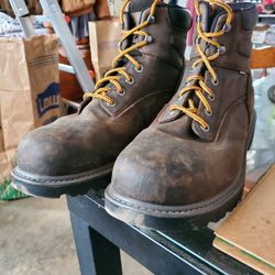 Wolverine  ,men Work Boots Size 12. Used But Good Shape  Like New. 
