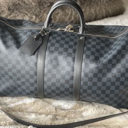Louis Vuitton Duffel Bag for Sale in Frisco, TX - OfferUp