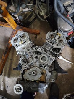 07 Nissan  4.0 Engine 